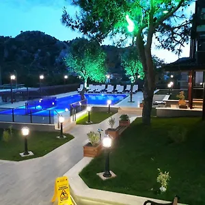 Hotel The ***